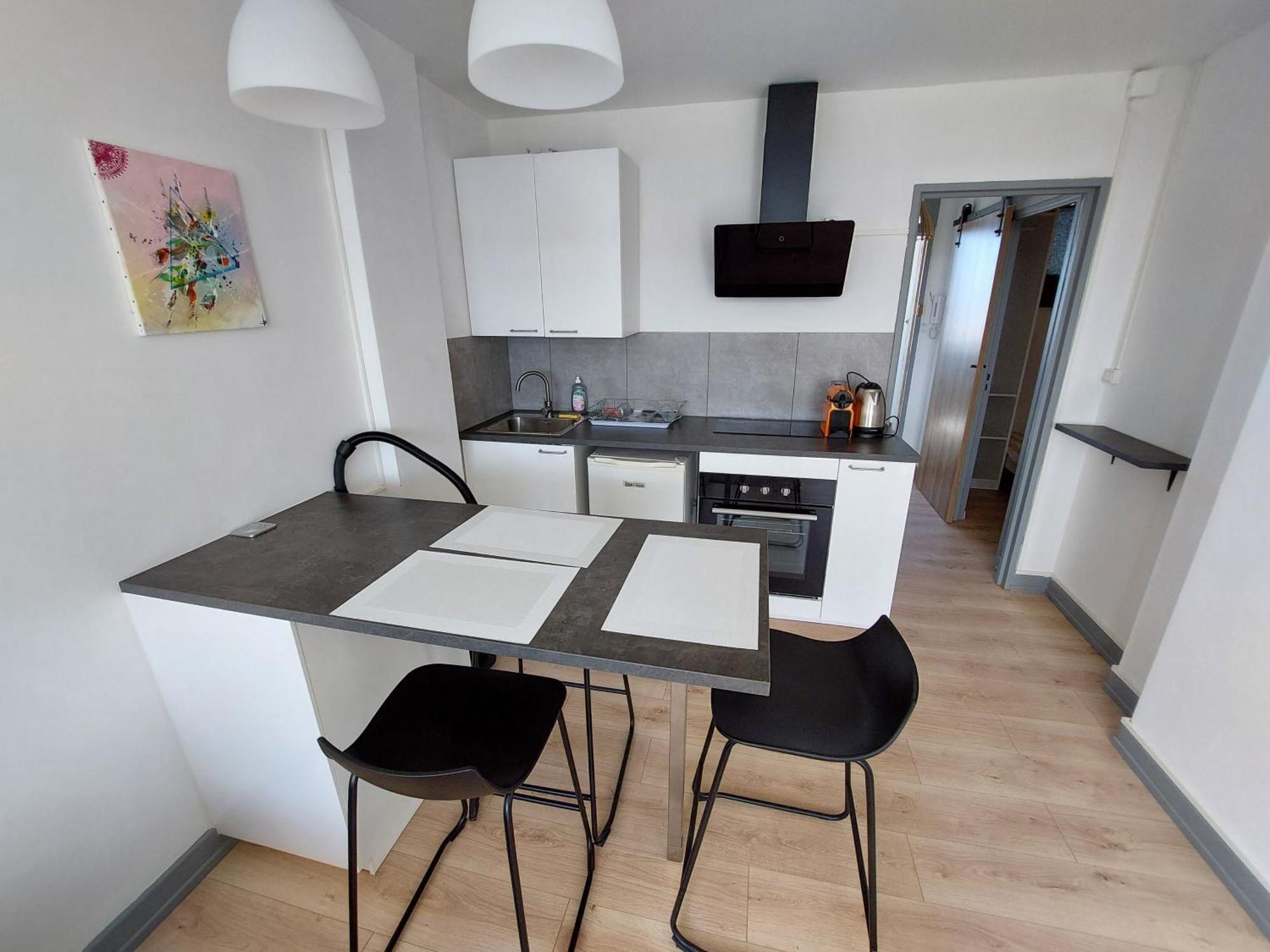 Apartamento Le Voltaire - T2 Neuf Face Pyrenees Tarbes Exterior foto
